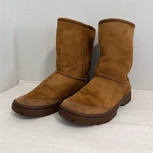 Ugg Australia ultimate short boots brown leather sheepskin women’s size 8W